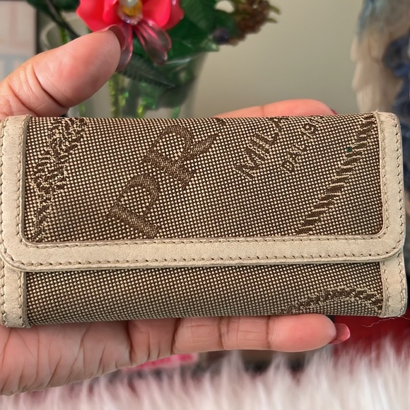 Prada 6 keychain case - Picture 5 of 13